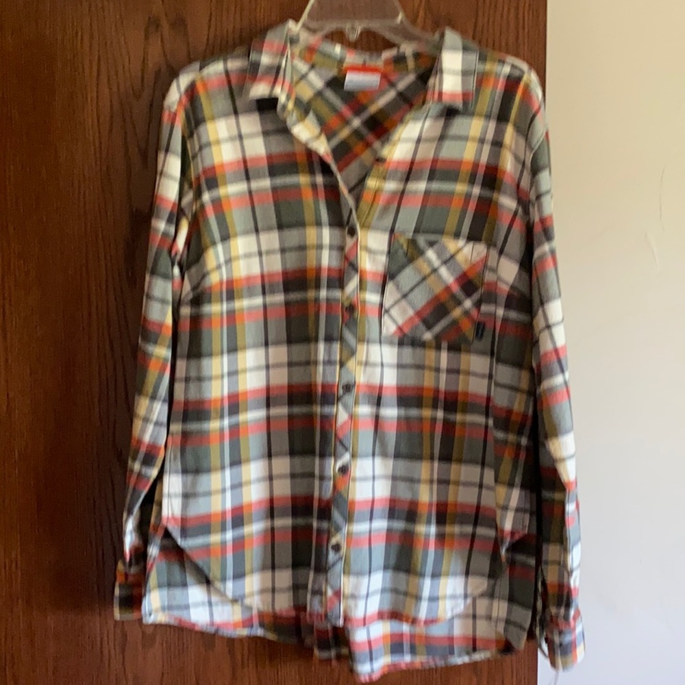 Long sleeve Columbia shirt. 100% cotton